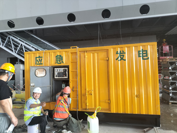 崆峒怎样判断空气滤清器是否需要更换？